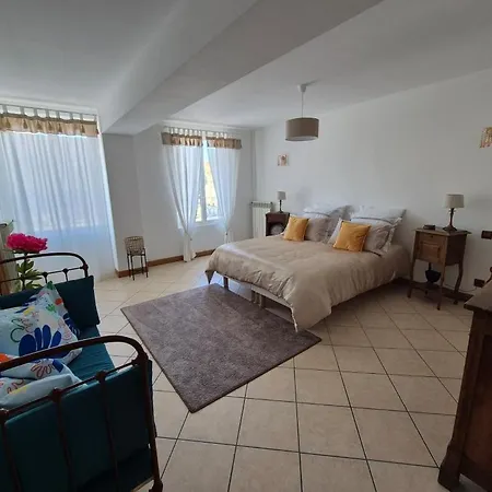 Bienvenue Chez Papy Holiday home Fontaine-Denis-Nuisy
